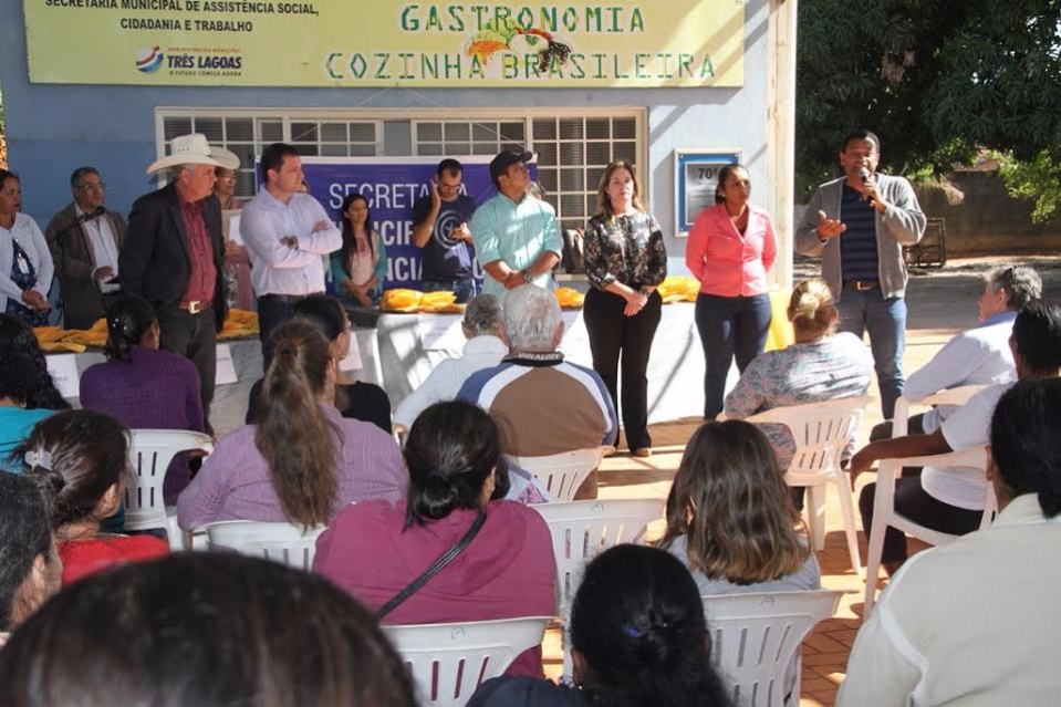 Assistência Social e Saúde de Três Lagoas entregam mais 105 óculos aos beneficiários dos CRAS