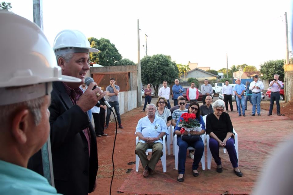 Emoção marca o lançamento da pedra fundamental da sede do Sindicato dos Servidores Públicos Municipal