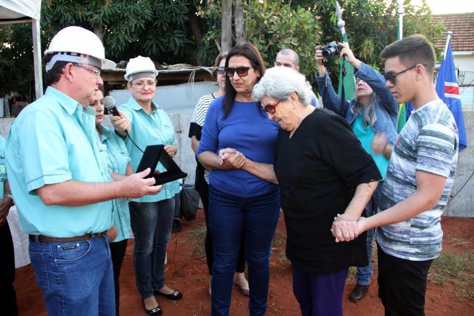 Emoção marca o lançamento da pedra fundamental da sede do Sindicato dos Servidores Públicos Municipal