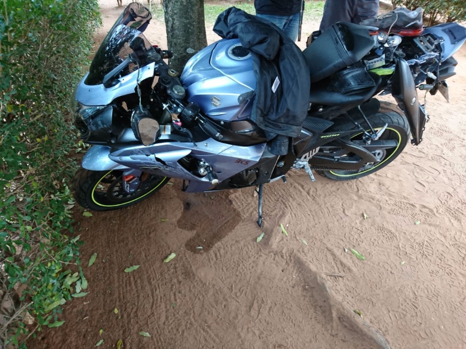 Motociclista colide contra poste na Lagoa Maior
