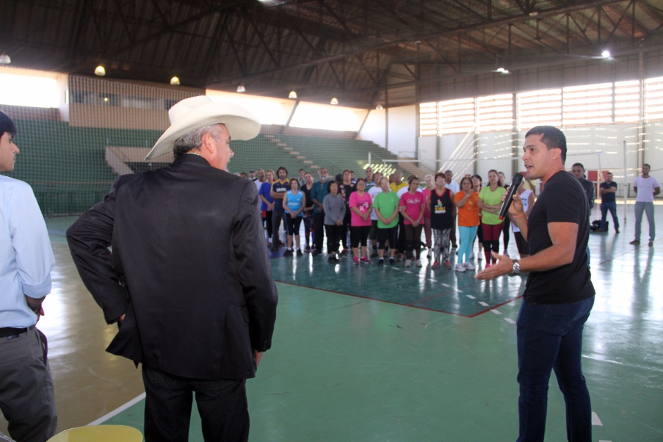 SEJUVEL entrega materiais esportivos a 20 modalidades