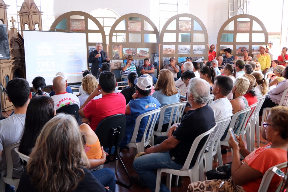 Prefeitura e Feira Livre de Três Lagoas prestam contas e discutem melhorias