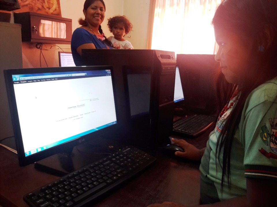Escola indígena de Brasilândia recebe ponto de internet