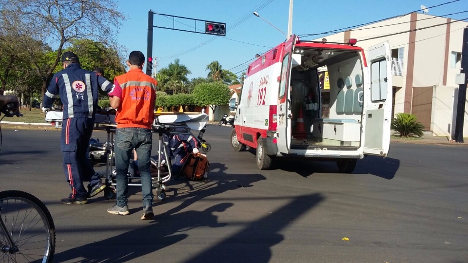 Acidente deixa adolescente ferida no bairro Vila Nova