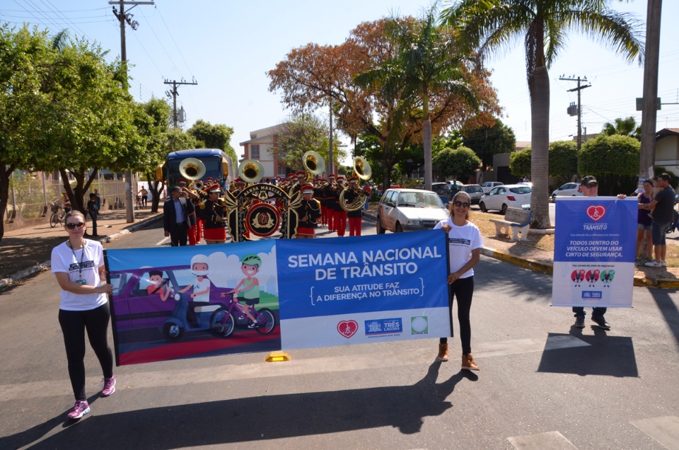 Semana Nacional de Trânsito de Três Lagoas é encerrada com passeata no centro da Cidade