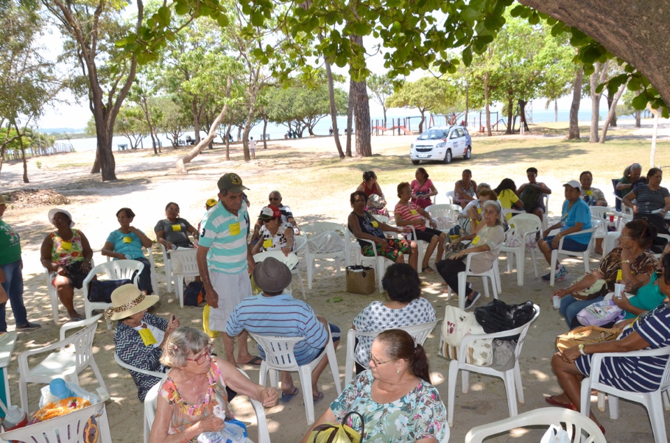 Melhor Idade ganha dia de lazer no Balneário Municipal em comemoração ao Dia do Idoso