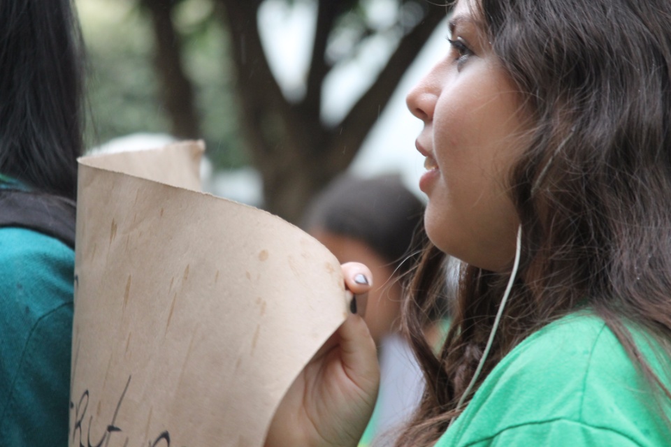 Alunos do Afonso Pena fazem protesto contra a implantação do Ensino Integral