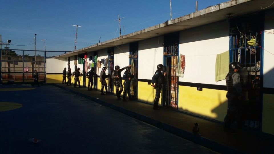 Celulares e drogas são apreendidos em operação no presídio de Três Lagoas