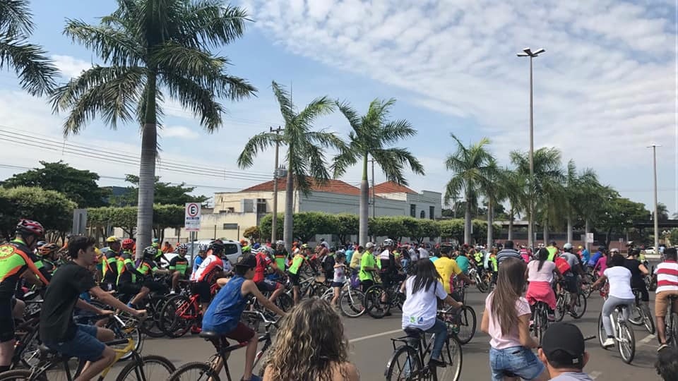 Passeio ciclístico da Três Lagoas FM, atrai mais de mil participantes