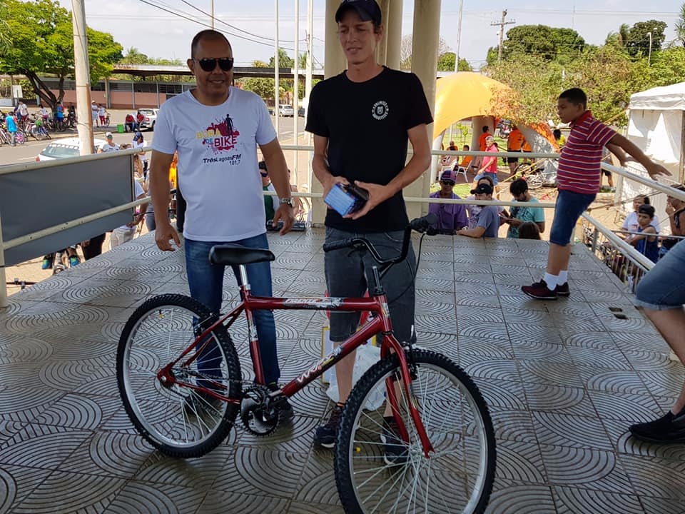 Passeio ciclístico da Três Lagoas FM, atrai mais de mil participantes