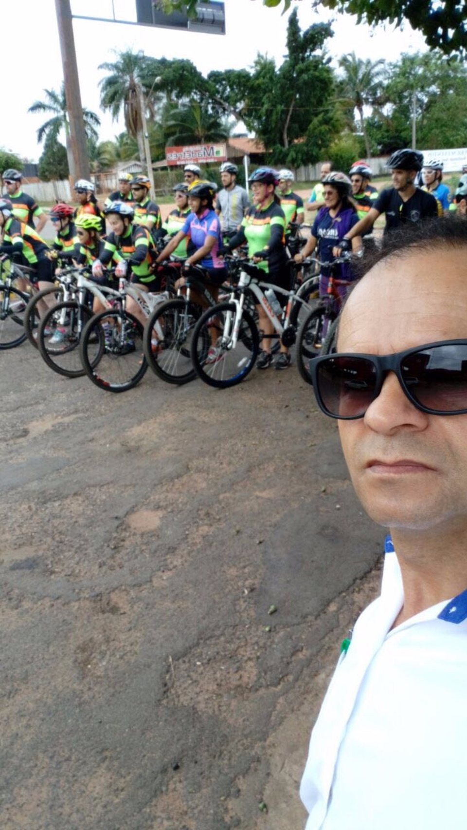 Morto em agosto, ciclista recebe homenagem de amigos na BR 158