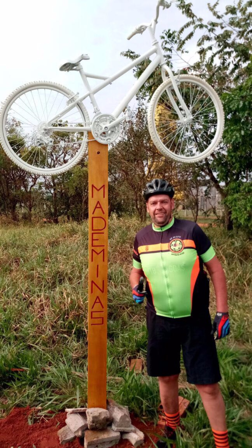 Morto em agosto, ciclista recebe homenagem de amigos na BR 158