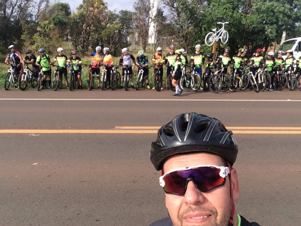 Morto em agosto, ciclista recebe homenagem de amigos na BR 158