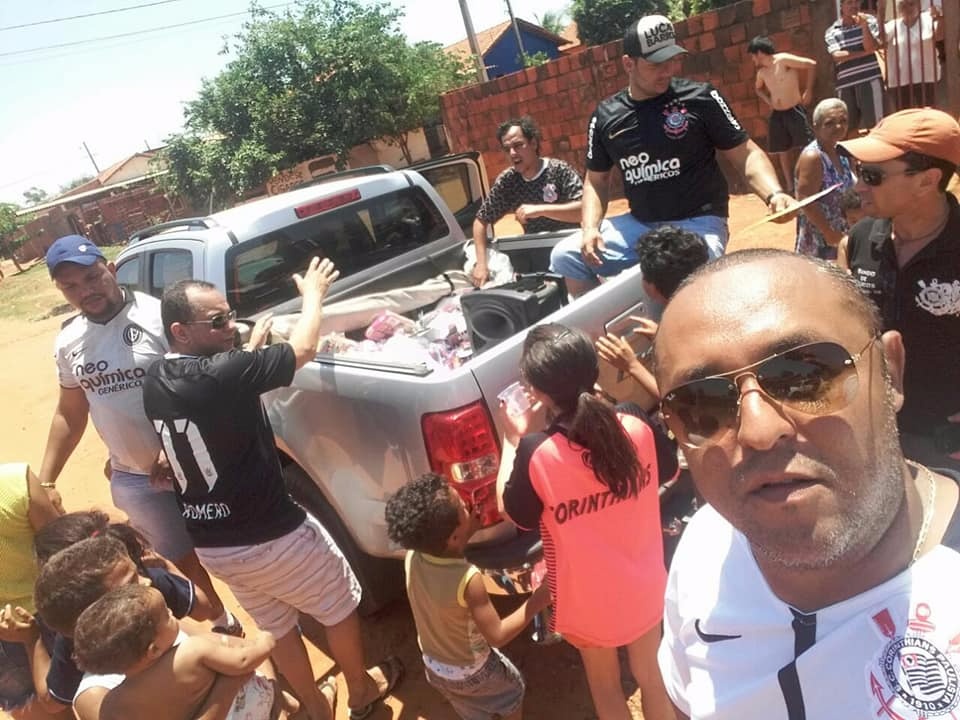 Timão Festas organiza ação solidária e entrega mais de 600 presentes no Dia das Crianças