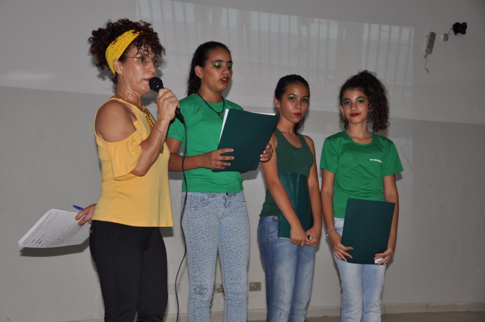 Socialização do Projeto Identidade da Escola Ramez Tebet aborda sobre bullying e diferenças raciais e sociais