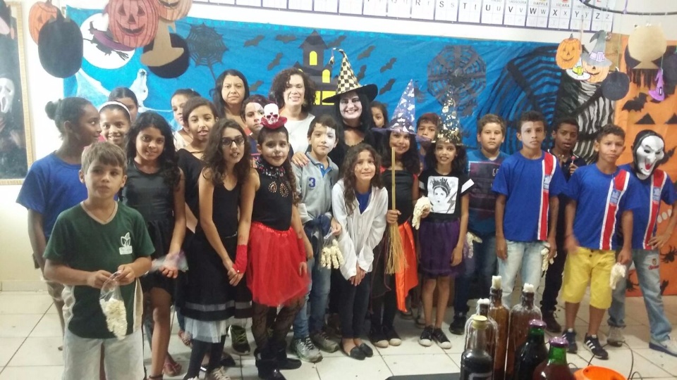 Escola Municipal Gentil Rodrigues Montalvão desenvolve Projeto Halloween com alunos e professores