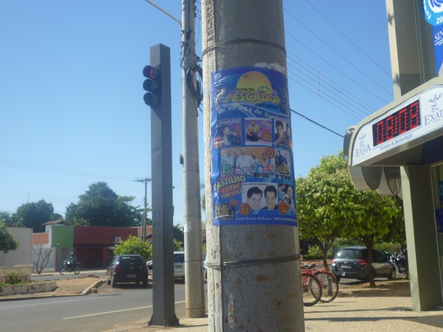 Poluição visual pode ser causa de acidentes no trânsito em Três Lagoas