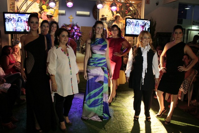 Desfile Coleção Primavera/Verão da loja Vitória Flor Desfile Coleção Primavera/Verão da loja Vitória Flor