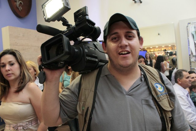 Desfile Coleção Primavera/Verão da loja Vitória Flor Desfile Coleção Primavera/Verão da loja Vitória Flor
