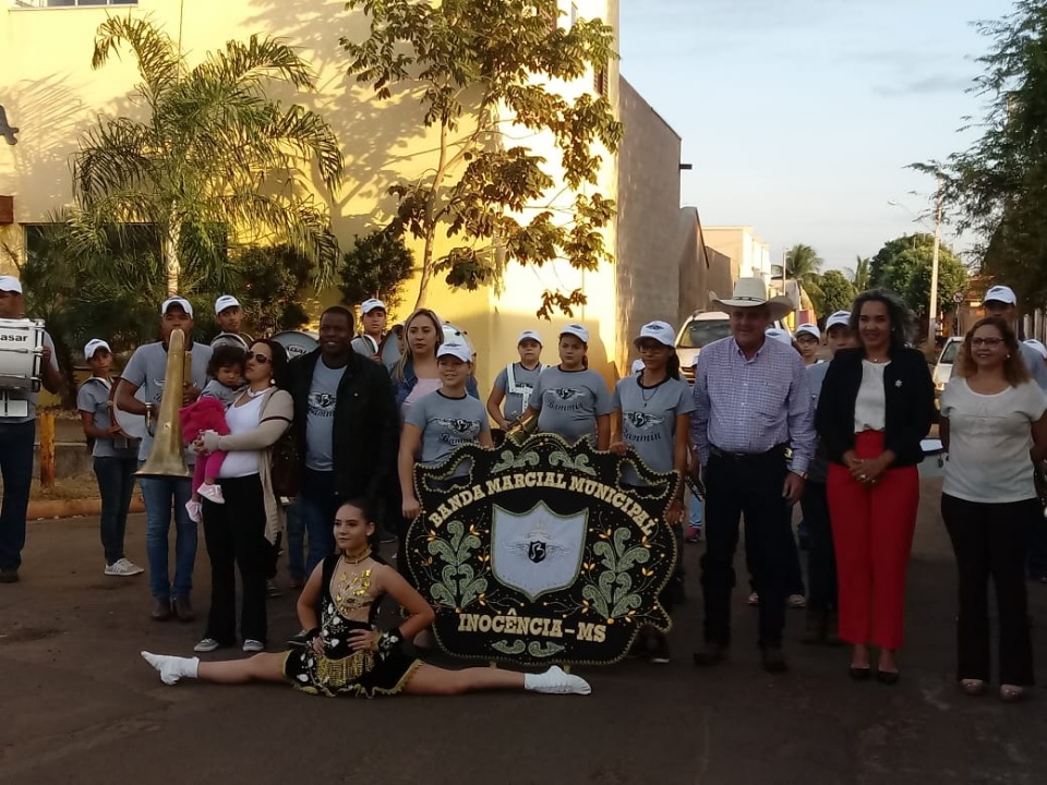 Bairros acordam com música nos 103 anos de Três Lagoas Bairros acordam com música nos 103 anos de Três Lagoas