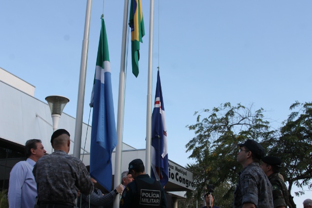 Senadores de MS participam de evento cívico no aniversário de Três Lagoas