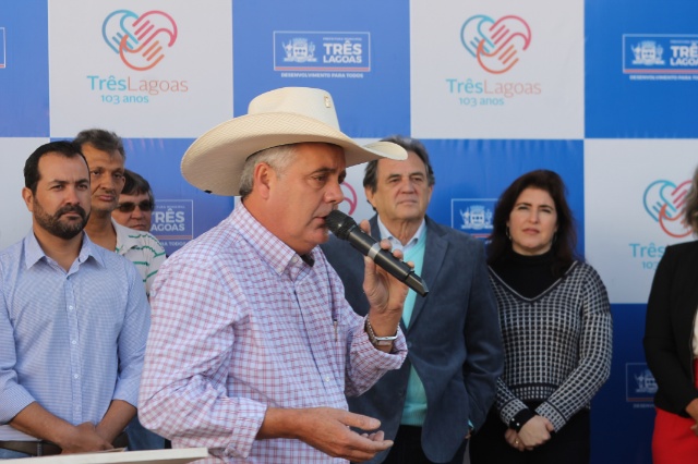 Senadores de MS participam de evento cívico no aniversário de Três Lagoas