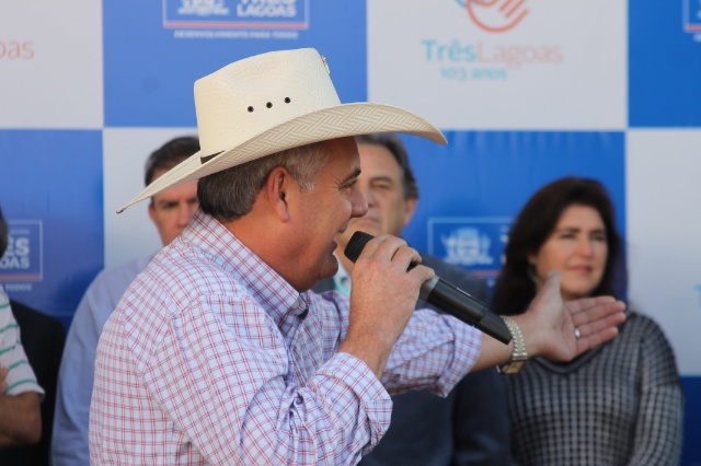 Senadores de MS participam de evento cívico no aniversário de Três Lagoas