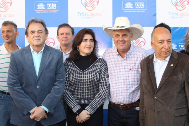 Senadores de MS participam de evento cívico no aniversário de Três Lagoas