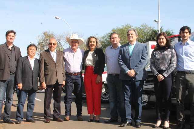 Senadores de MS participam de evento cívico no aniversário de Três Lagoas