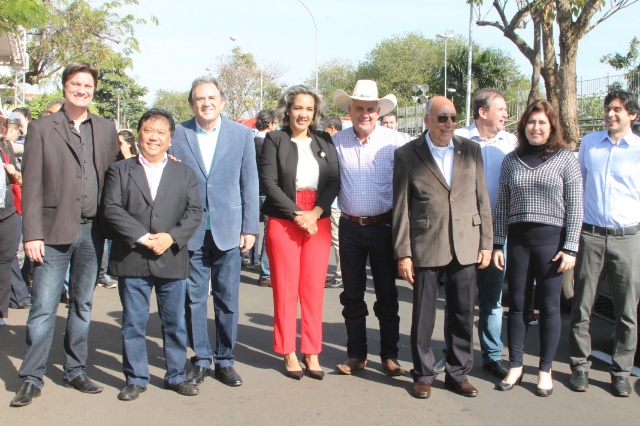 Senadores de MS participam de evento cívico no aniversário de Três Lagoas
