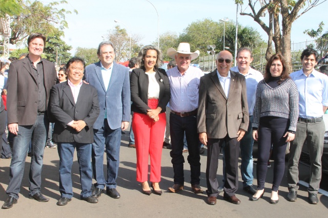 Senadores de MS participam de evento cívico no aniversário de Três Lagoas