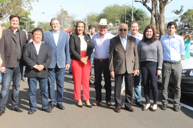 Senadores de MS participam de evento cívico no aniversário de Três Lagoas