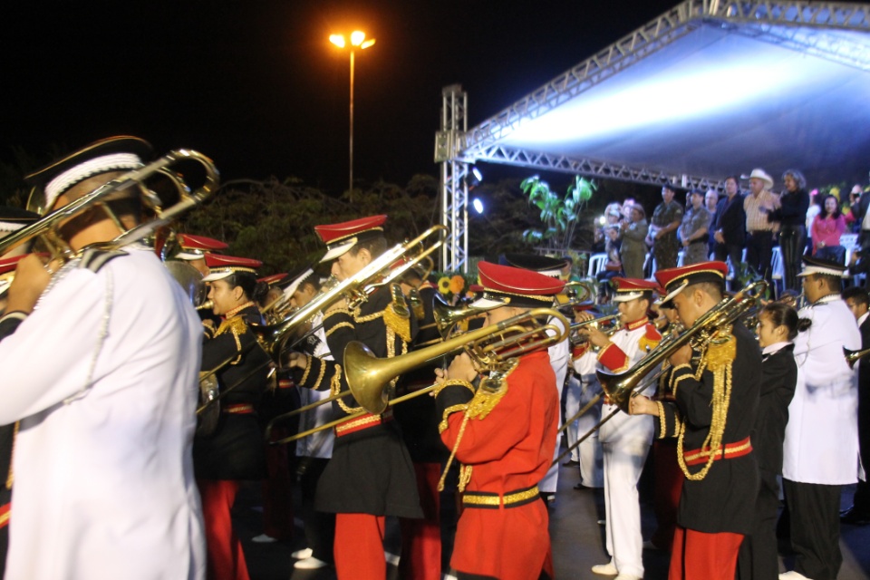 Cidadania e Solidariedade marcam desfile de aniversário de Três Lagoas Cidadania e Solidariedade marcam desfile de aniversário de Três Lagoas