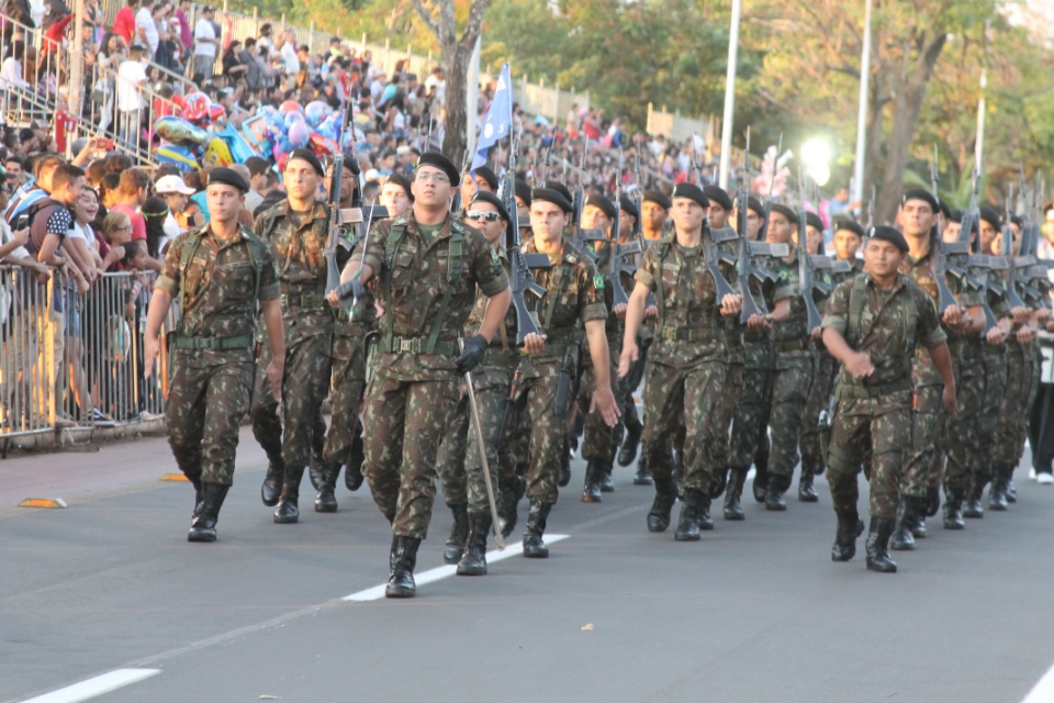 Cidadania e Solidariedade marcam desfile de aniversário de Três Lagoas Cidadania e Solidariedade marcam desfile de aniversário de Três Lagoas
