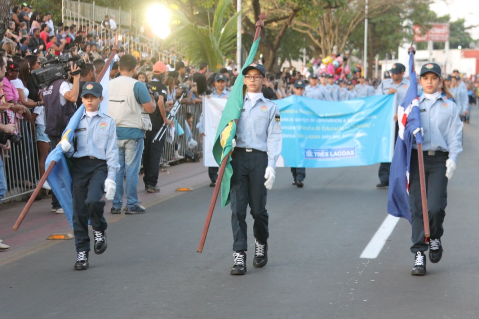 Cidadania e Solidariedade marcam desfile de aniversário de Três Lagoas Cidadania e Solidariedade marcam desfile de aniversário de Três Lagoas