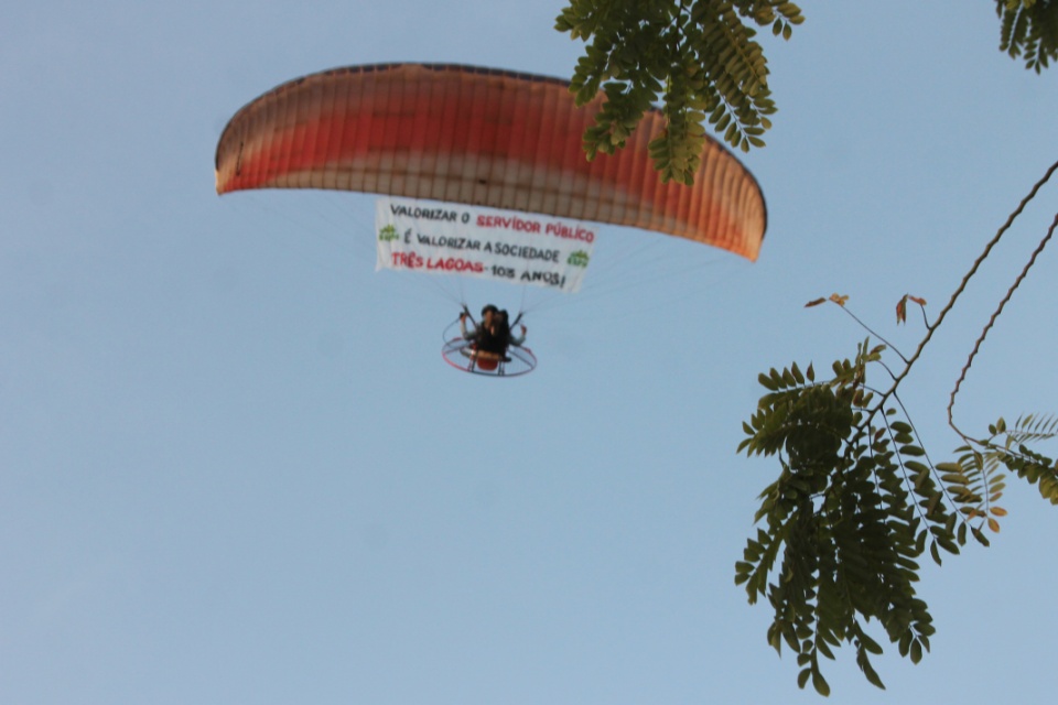 Cidadania e Solidariedade marcam desfile de aniversário de Três Lagoas Cidadania e Solidariedade marcam desfile de aniversário de Três Lagoas