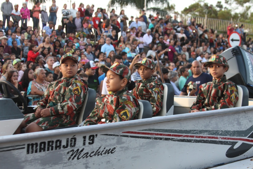 Cidadania e Solidariedade marcam desfile de aniversário de Três Lagoas Cidadania e Solidariedade marcam desfile de aniversário de Três Lagoas