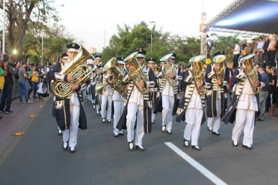 Cidadania e Solidariedade marcam desfile de aniversário de Três Lagoas Cidadania e Solidariedade marcam desfile de aniversário de Três Lagoas