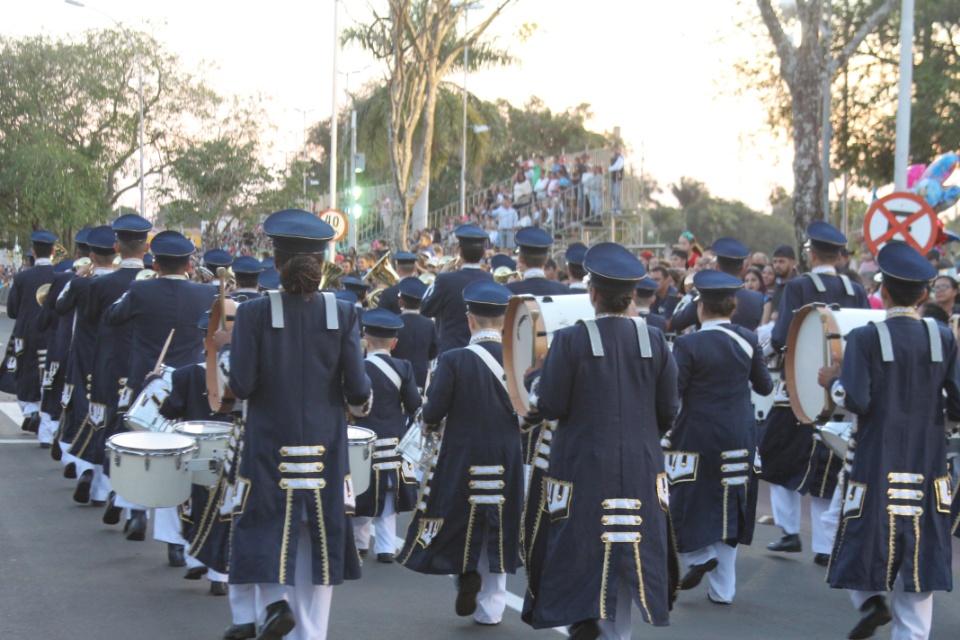 Cidadania e Solidariedade marcam desfile de aniversário de Três Lagoas Cidadania e Solidariedade marcam desfile de aniversário de Três Lagoas
