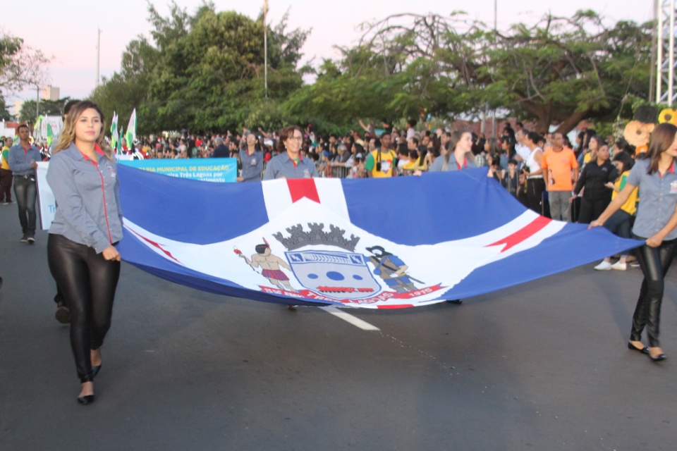 Cidadania e Solidariedade marcam desfile de aniversário de Três Lagoas Cidadania e Solidariedade marcam desfile de aniversário de Três Lagoas