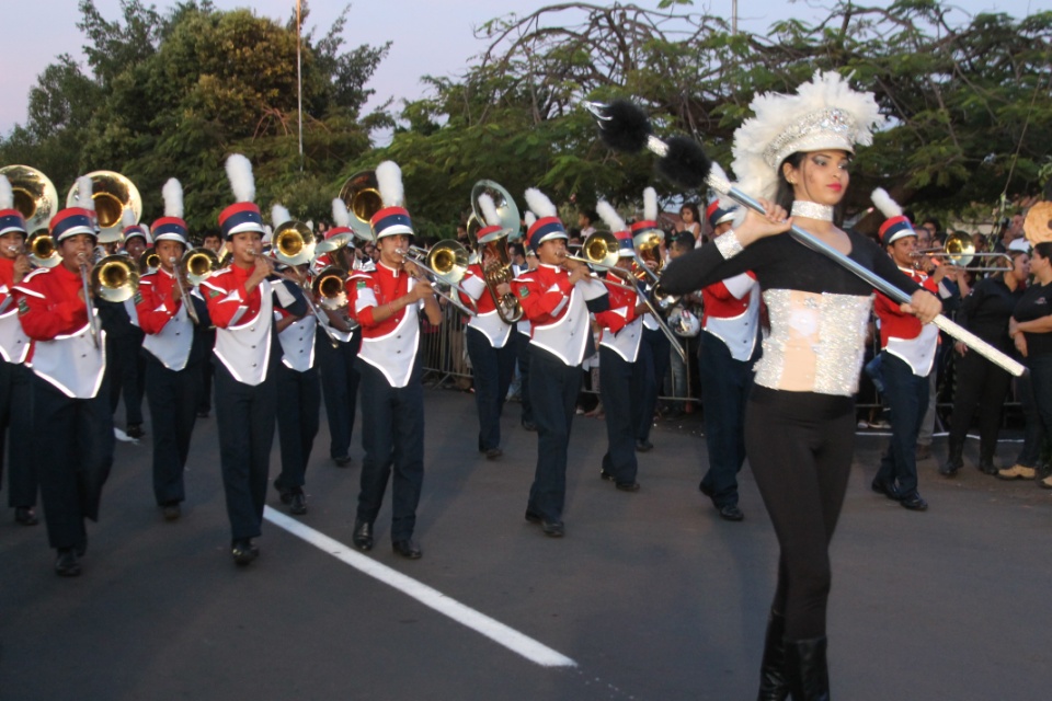 Cidadania e Solidariedade marcam desfile de aniversário de Três Lagoas Cidadania e Solidariedade marcam desfile de aniversário de Três Lagoas