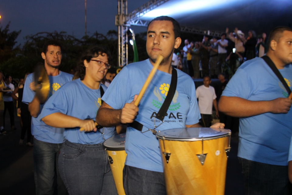 Cidadania e Solidariedade marcam desfile de aniversário de Três Lagoas Cidadania e Solidariedade marcam desfile de aniversário de Três Lagoas