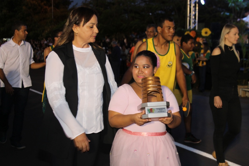 Cidadania e Solidariedade marcam desfile de aniversário de Três Lagoas Cidadania e Solidariedade marcam desfile de aniversário de Três Lagoas