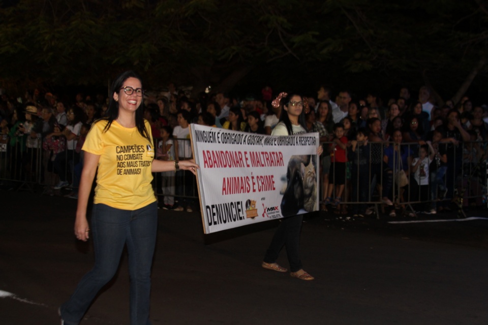 Cidadania e Solidariedade marcam desfile de aniversário de Três Lagoas Cidadania e Solidariedade marcam desfile de aniversário de Três Lagoas