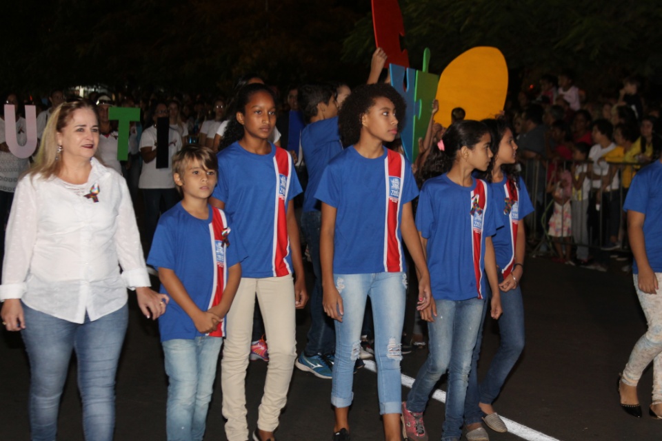 Cidadania e Solidariedade marcam desfile de aniversário de Três Lagoas Cidadania e Solidariedade marcam desfile de aniversário de Três Lagoas