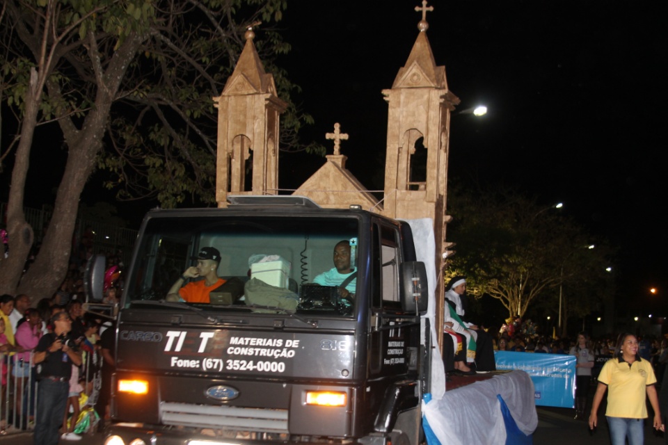Cidadania e Solidariedade marcam desfile de aniversário de Três Lagoas Cidadania e Solidariedade marcam desfile de aniversário de Três Lagoas