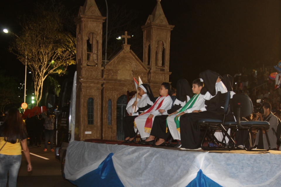 Cidadania e Solidariedade marcam desfile de aniversário de Três Lagoas Cidadania e Solidariedade marcam desfile de aniversário de Três Lagoas