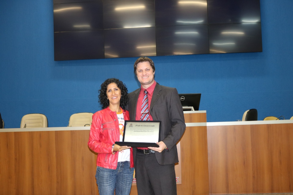 Associação Protetoras de Três Lagoas recebe homenagem de André Bittencour Associação Protetoras de Três Lagoas recebe homenagem de André Bittencour