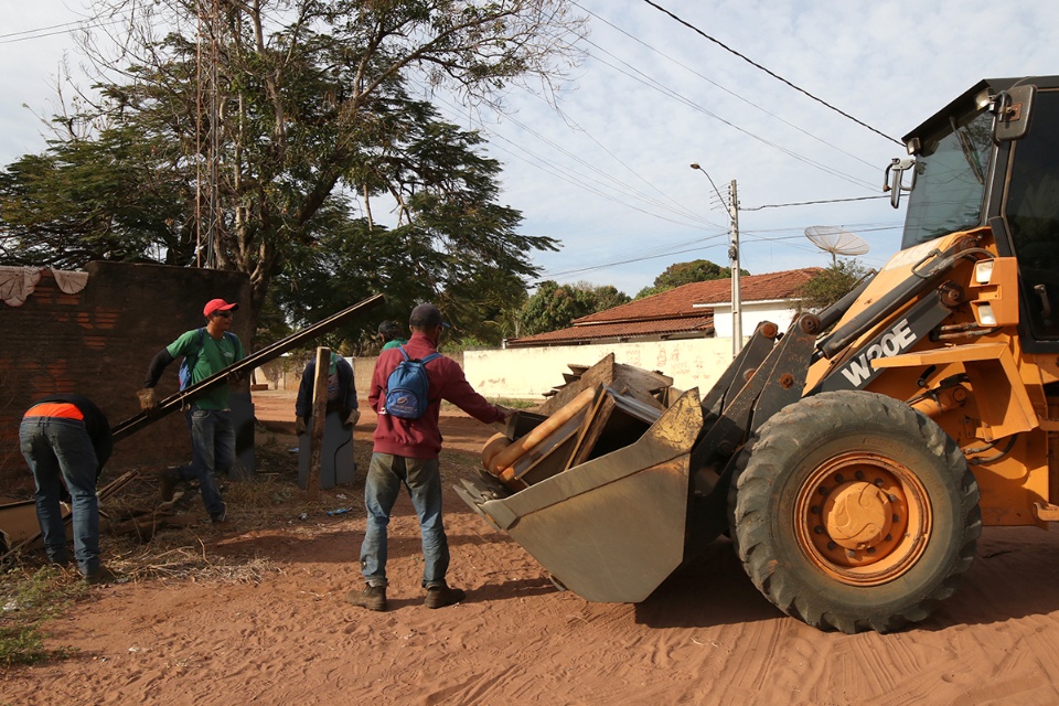 Em mais uma etapa, Campanha Meu Bairro Limpa chega ao Vila Nova