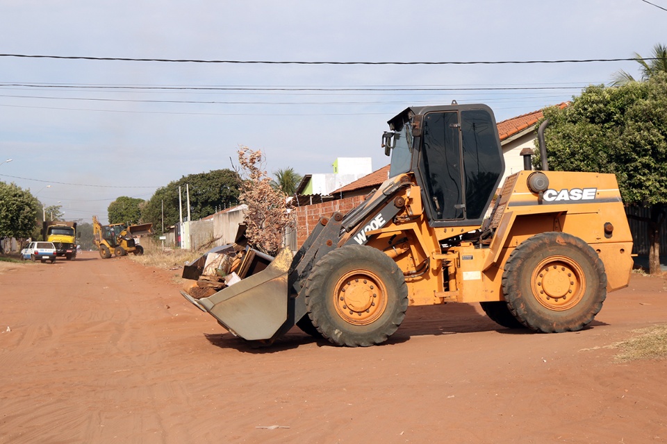 Em mais uma etapa, Campanha Meu Bairro Limpa chega ao Vila Nova
